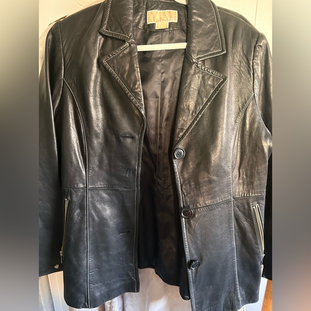 Michele Kors black leather jacket, zip pockets, blazer style